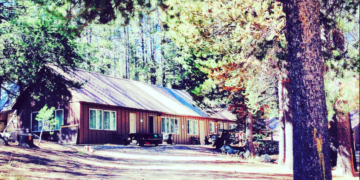 The motel building for people staying at VVR.