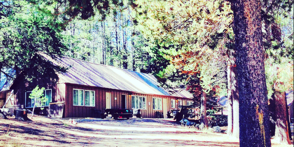 The motel building for people staying at VVR.